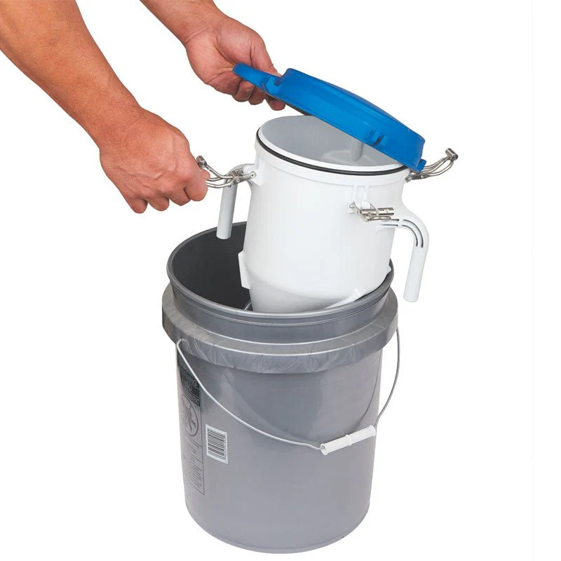 GRACO FastFinish Pressure-Boosted Hopper Gun - Image 4