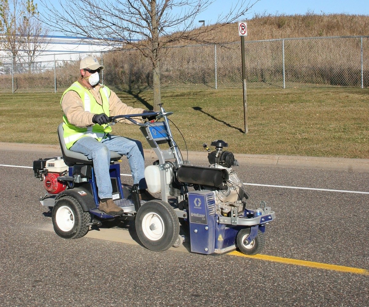 GRACO GrindLazer HP DC1021 Petrol-Powered Scarifier Cutters - Image 3