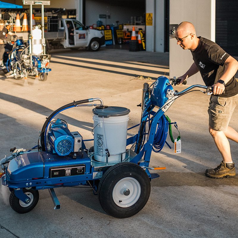 GRACO LineLazer ES 1000 Lithium Battery-Powered Airless Line Striper - Image 3