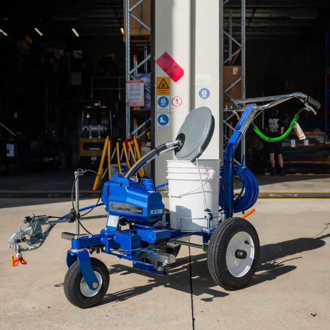 LineLazer ES 3400 Battery-Powered Airless Line Striper - Image 2