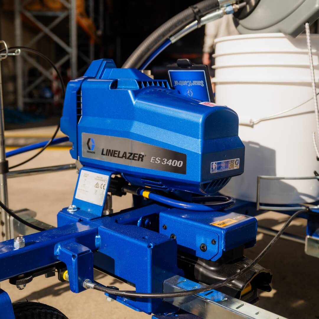 LineLazer ES 3400 Battery-Powered Airless Line Striper - Image 4