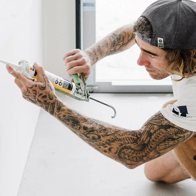 SOUDAL Pro Gaps Fill & Paint Gap Filler 300ml - Image 2
